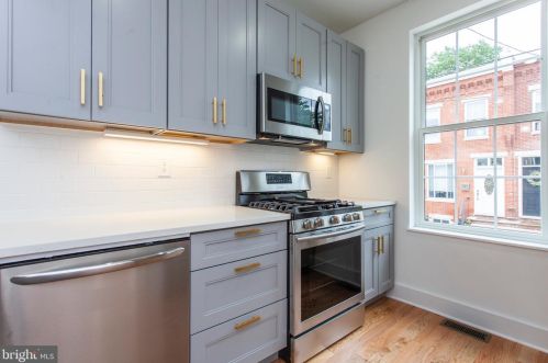 2615 Manton St, Philadelphia PA  19146-3811 exterior