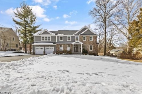 19 Cedar Green Ln, Berkeley Heights, NJ 07922-2430