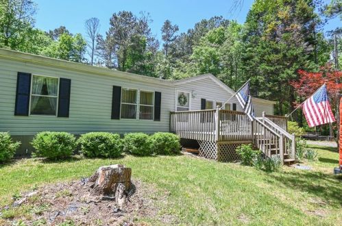 1030 Kathleen Ln, Loganville, GA 30052-4403