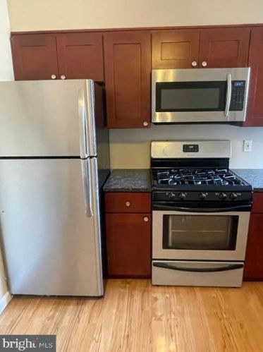 2235 Clarion St, Philadelphia, PA 19148-2917