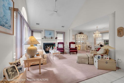 181 Old Orch Ln, Tinton Falls NJ 07712-2570 exterior