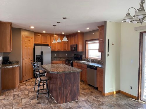 369 2100, Vernal, UT 84078-4729