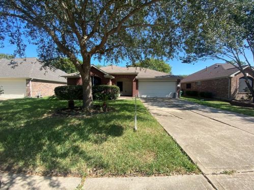 6631 Grant Dr, Richmond TX  77469-6072 exterior