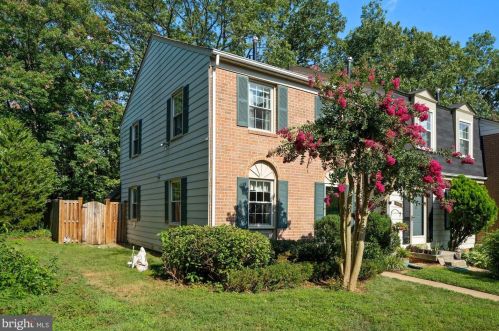 4921 Van Masdag Ct, Annandale, VA 22003-6023