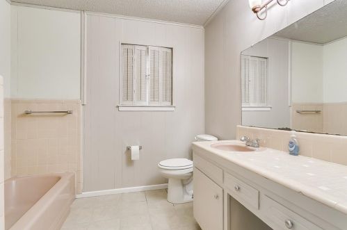 324 Afton Rd, Fort Worth TX  76134-3947 exterior