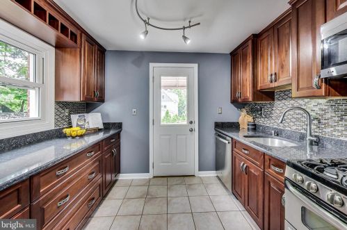 6608 Gude Ave, Silver Spring MD 20912-4827 exterior