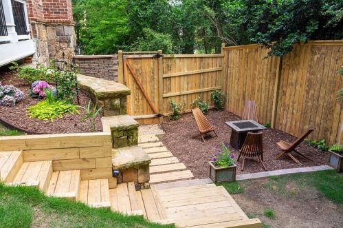 284 Hedden Rd, Atlanta GA  30342-2768 exterior