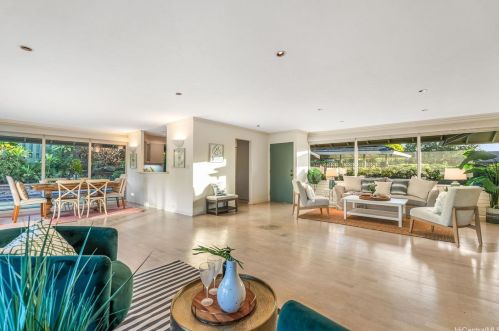 80 Makaweli St, Honolulu HI  96825-2147 exterior