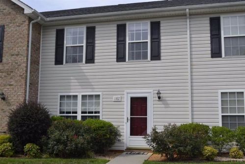1182 Blue Ridge View Cir, Forest, VA 24551-4645