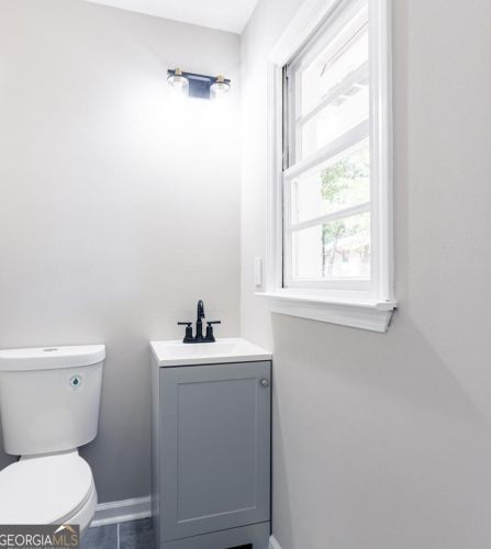 5864 Ronnie Dr, Rex GA 30273-1059 exterior