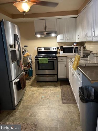 32 Villanova Ct, Erial, NJ 08081-1956