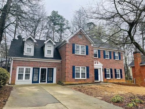 420 Falcon Creek Dr, Suwanee, GA 30024-2949