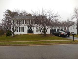 7115 Sterling Grove Dr, Springfield VA  22150-4400 exterior