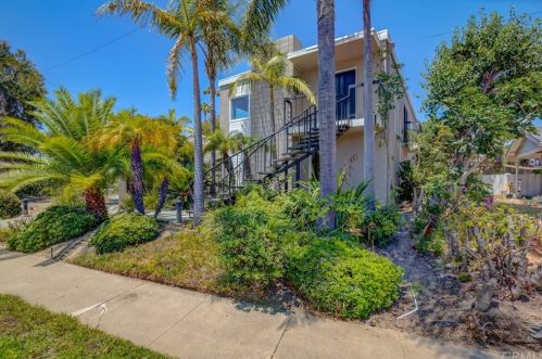 1771 Crestview Ave, Seal Beach, CA 90740-5727