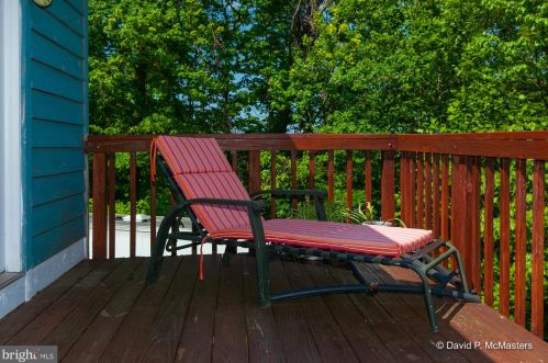 423 Shannondale Rd, Harpers Ferry WV 25425-4564 exterior