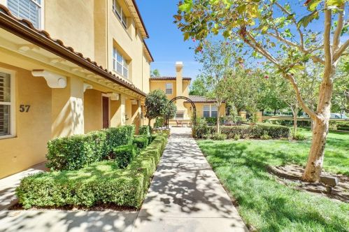 57 Long Mdw, Irvine, CA 92620-2825