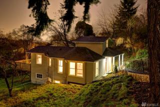 7702 8 Ave, Seattle WA  98117-5114 exterior