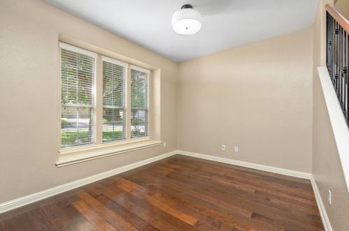 10121 Channel Island Dr, Austin TX  78747-2686 exterior