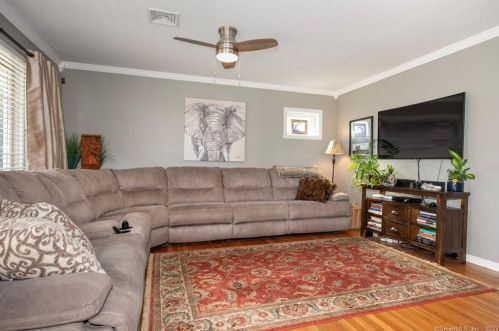 29 Avery Ave, Milford, CT 06460-4342