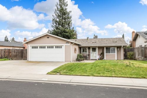 1238 Ivy Way, Manteca, CA 95336-6206
