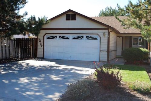 3667 Bobby Jones Ct, Eagle Crest, OR 97756-8679