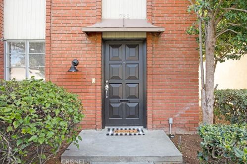 738 Fairhaven St, Anaheim CA  92801-4002 exterior