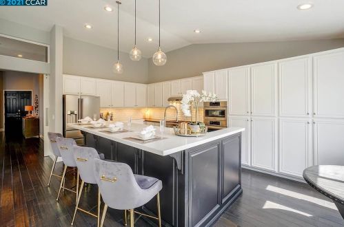 1046 Rolling Woods Way, Concord CA  94521-5400 exterior