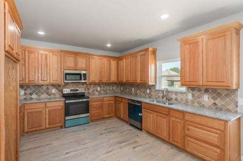 5565 Justine Pl, Fort Worth TX  76126-6353 exterior