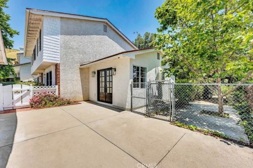 3586 Lathrop Ave, Simi Valley CA  93063-1119 exterior