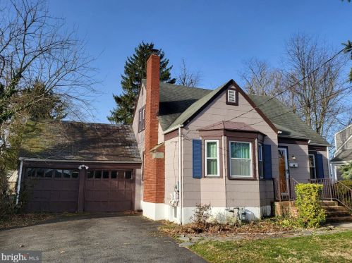 532 Cleardale Ave, Trenton, NJ 08618-2530