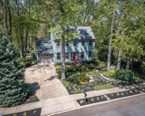 8365 Bryn Mawr Ave, Camden, NJ 08109-3318