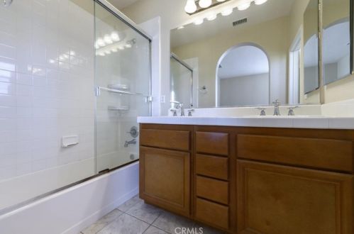 15 Tall Oak, Irvine CA  92603-4213 exterior
