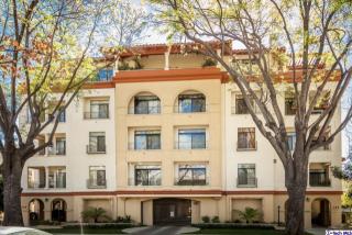 742 Locust St, Pasadena CA 91101-1681 exterior