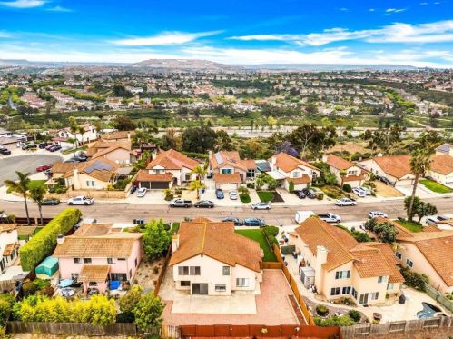 1075 Paseo La Cresta, Chula Vista CA  91910-6731 exterior
