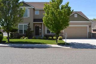 1312 Jefferson Pl, Kennewick, WA 99338-2173