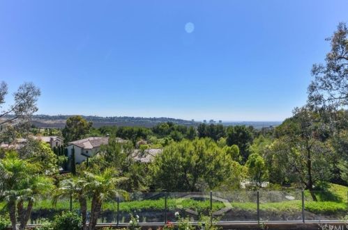 25 Blue Smt, Irvine CA  92603-0168 exterior