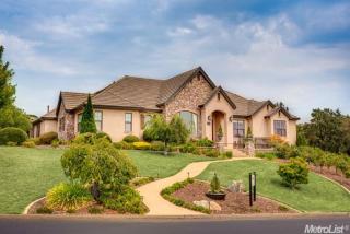 2470 Vineyard Dr, Auburn, CA 95603-7329