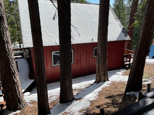 29537 Lassen Dr, Cold Springs, CA 95335-9718