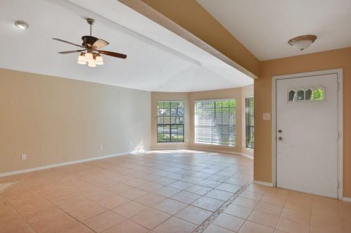 13212 Dime Box Trl, Austin TX  78729-7547 exterior