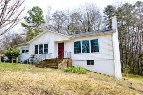 112 Ridge Ave, Ozone, TN 37854-2738