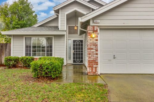 5911 Palm Springs Ct, Elk Grove, CA 95758-6149