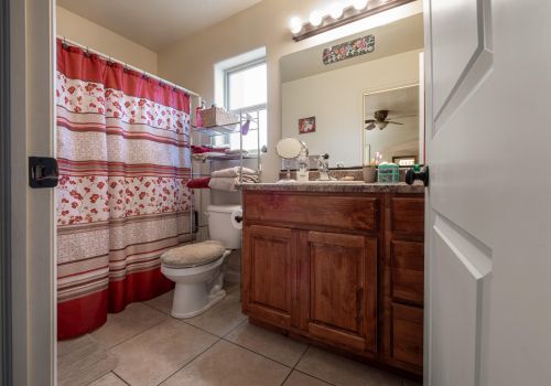 272 Main St, Kayenta UT 84738-6240 exterior