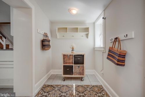 420 Allens Ln, Philadelphia PA 19119-3310 exterior