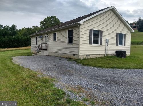 773 Jones Spring West Rd, Hedgesville, WV 25427-3070
