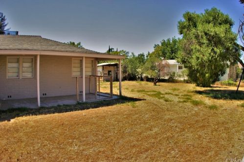 450 11th St, Beaumont, CA 92223-1826