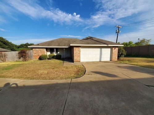 728 Bristol Dr, Midlothian TX  76063-2825 exterior