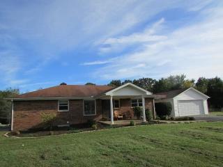 4465 Old Highway 48, Cunningham, TN 37052-4942