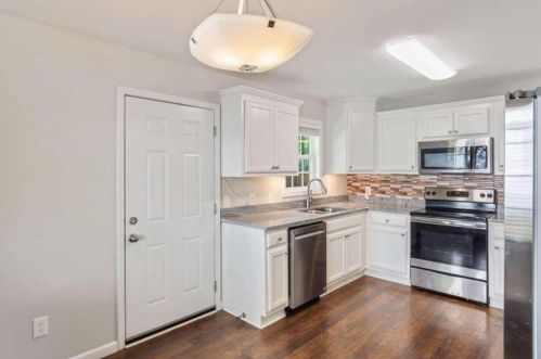 200 Bob White Cir, Cleveland GA  30528-1508 exterior