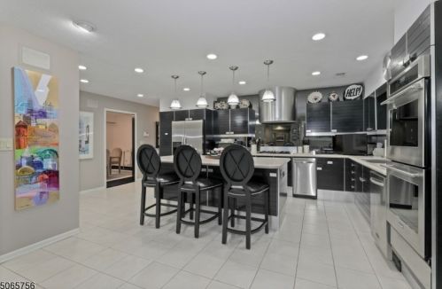 19 Trowbridge Dr, Dover NJ  07869-4519 exterior