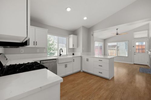 9013 Westpark Dr, Elk Grove CA  95624-1329 exterior